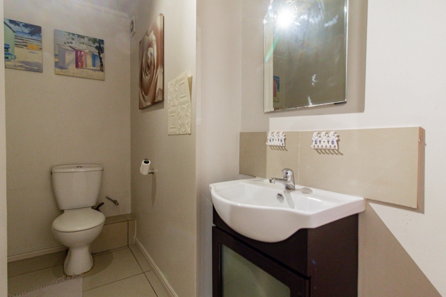 2 Bedroom Property for Sale in Gansbaai Central Western Cape